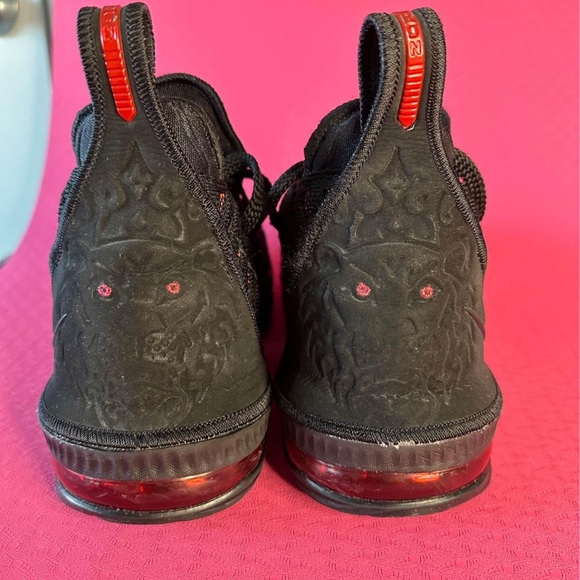 LEBRON 16 FRESH BRED BASKETBALL SHOES - Picture 5 of 10
